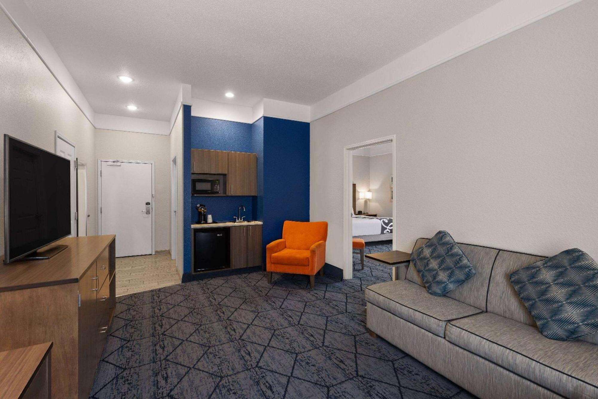 La Quinta Inn And Suites By Wyndham At Watiki Waterpark Rapid City Kültér fotó